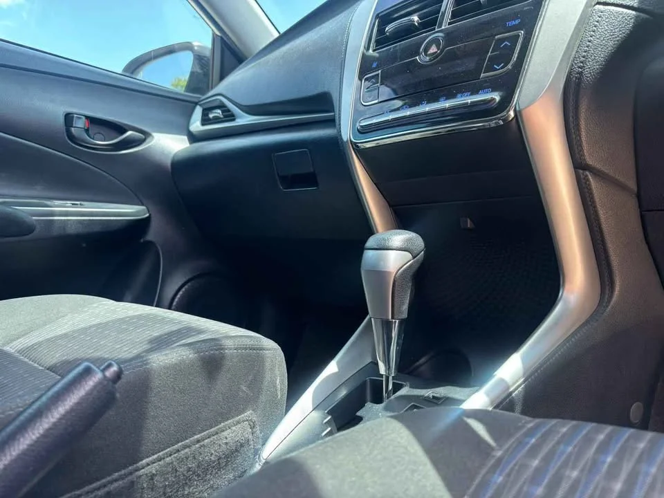 2017 Toyota Yaris ATIV III 3