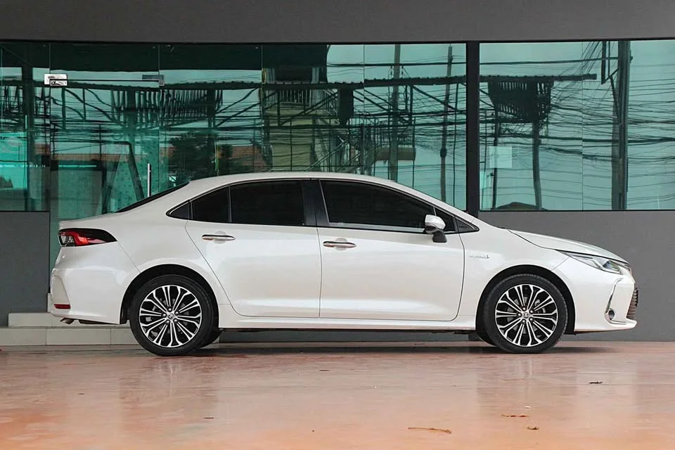 2020 Toyota Corolla Altis XII (E210) 3