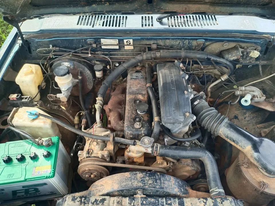 1990 Mazda B2500 IV 2
