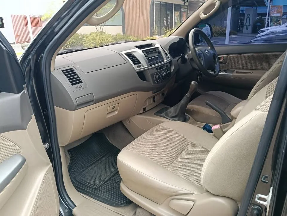 2013 Toyota Hilux VII 2