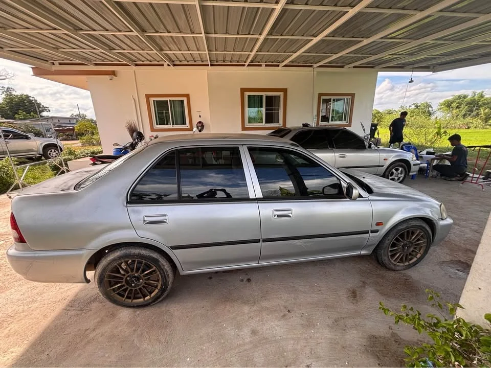 1996 Honda City III 2