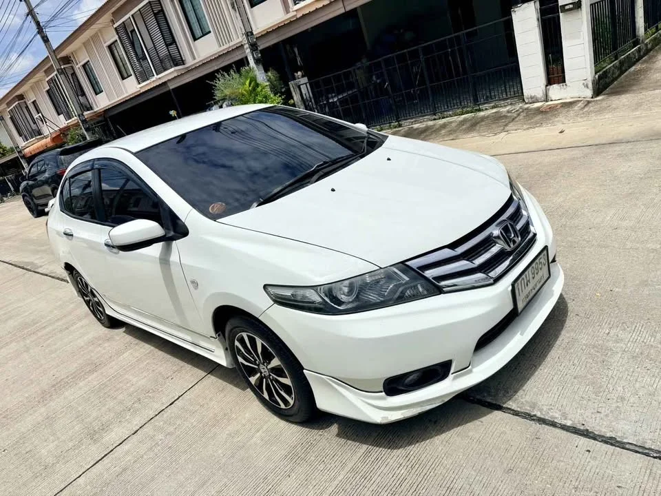 2013 Honda City V 2