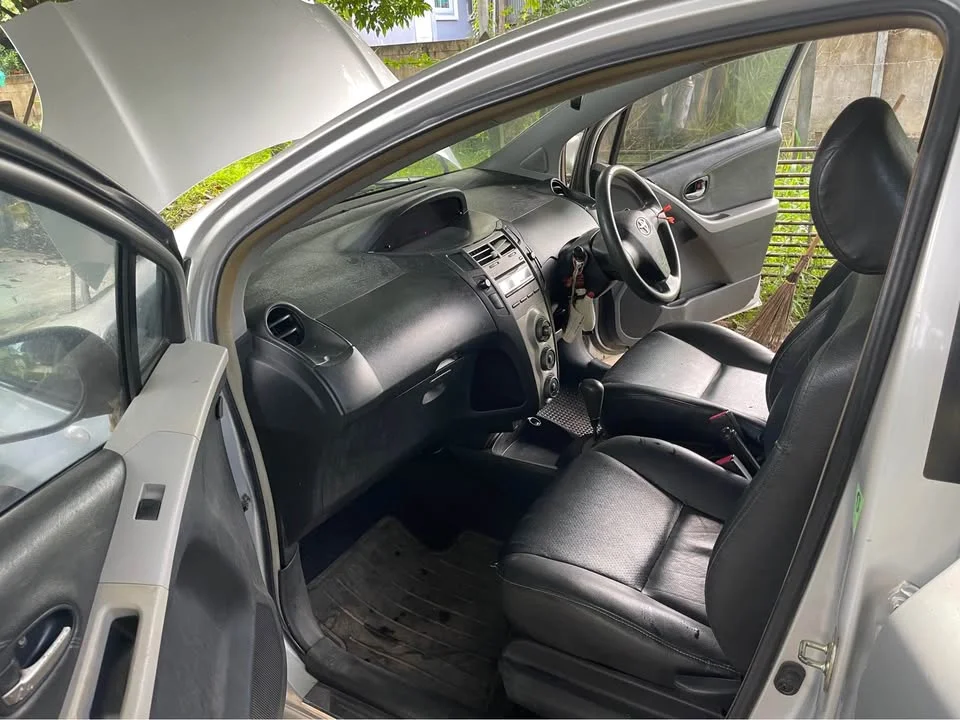 2006 Toyota Yaris II 2