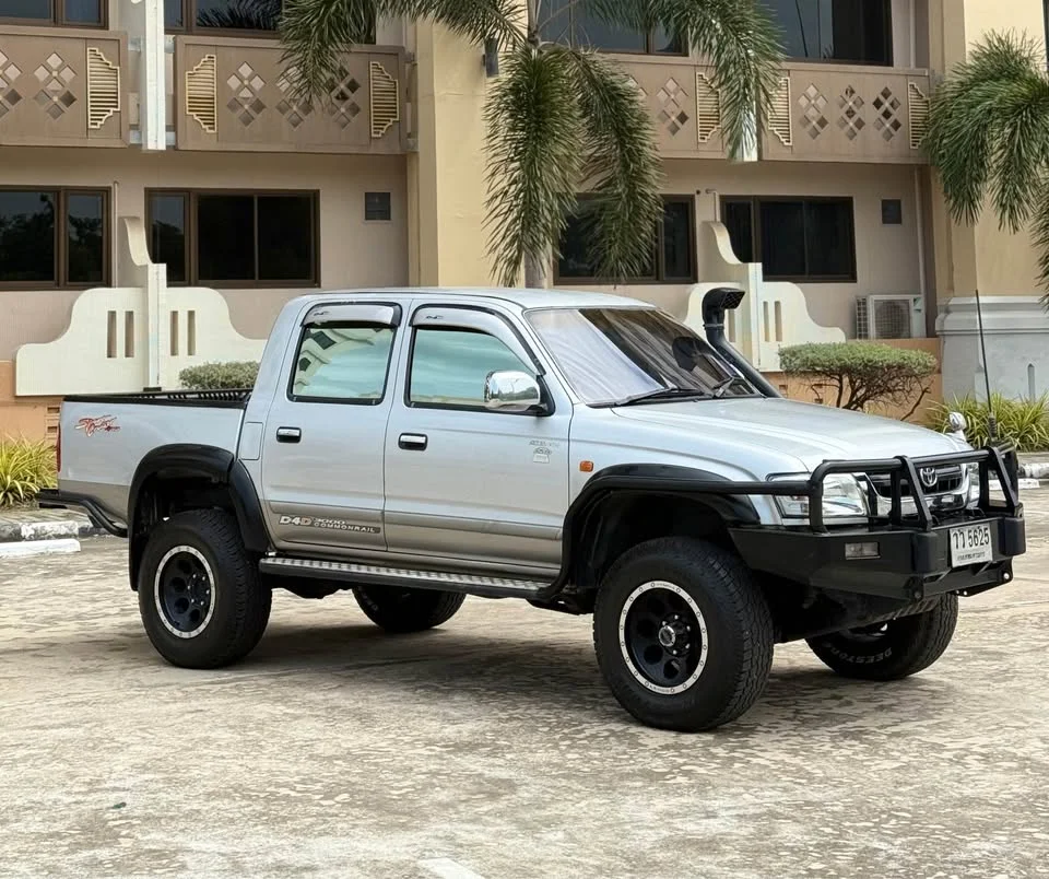 2003 Toyota Hilux Tiger VI 3