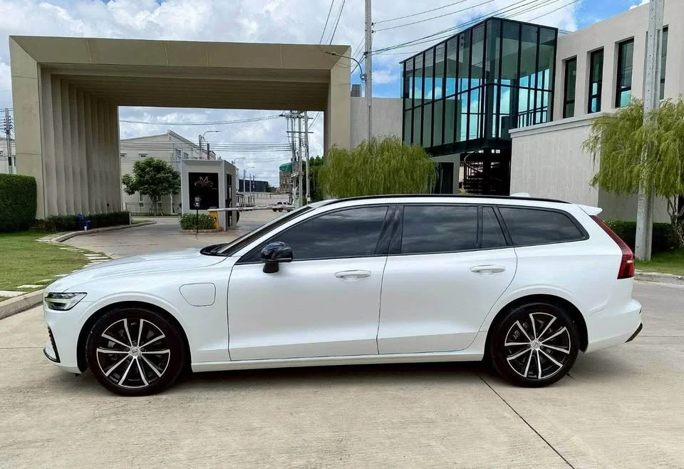 2023 Volvo V60 II 2
