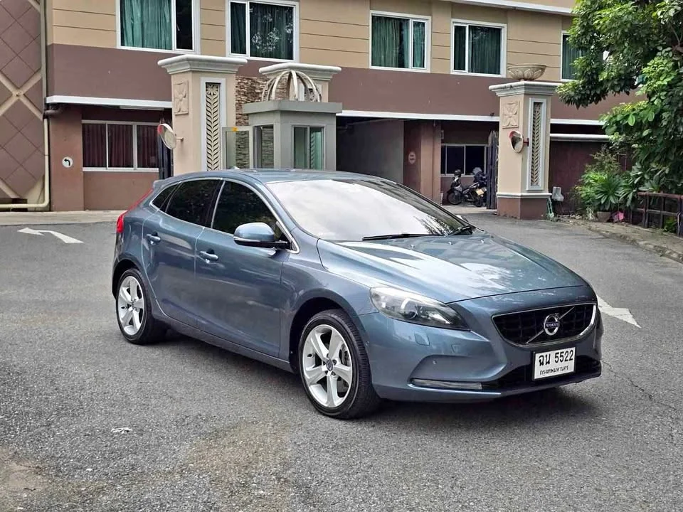 2015 Volvo V40 II 2
