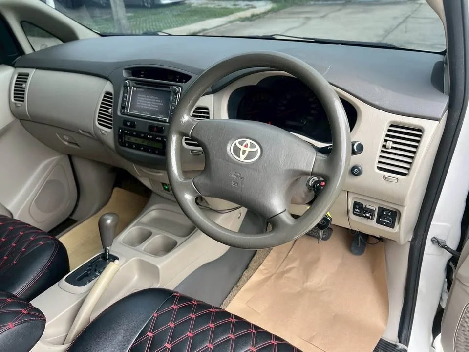 2011 Toyota Innova I 3