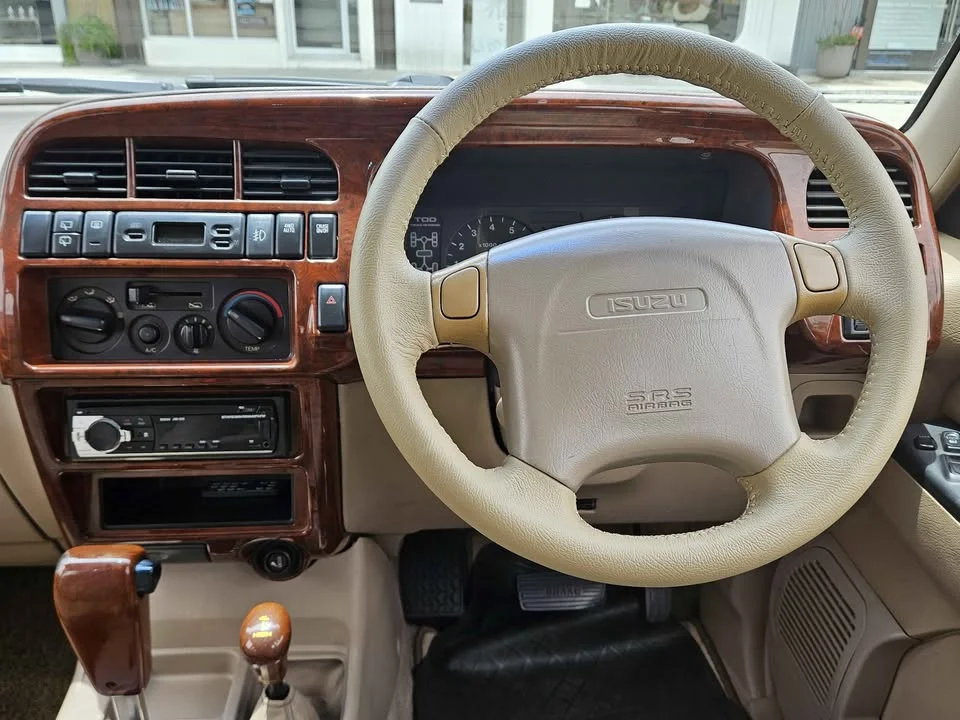 2001 Isuzu Trooper II 3