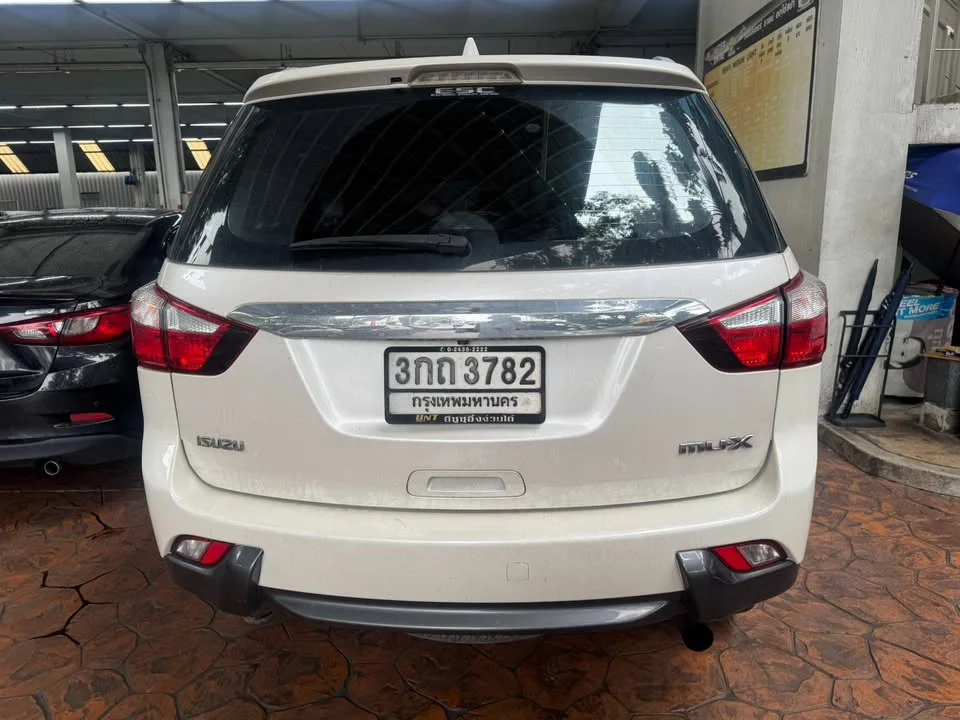 2014 Isuzu MU-X I 2