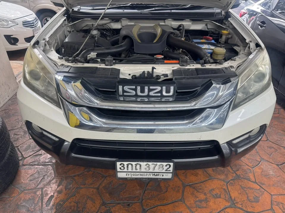 2014 Isuzu MU-X I 3
