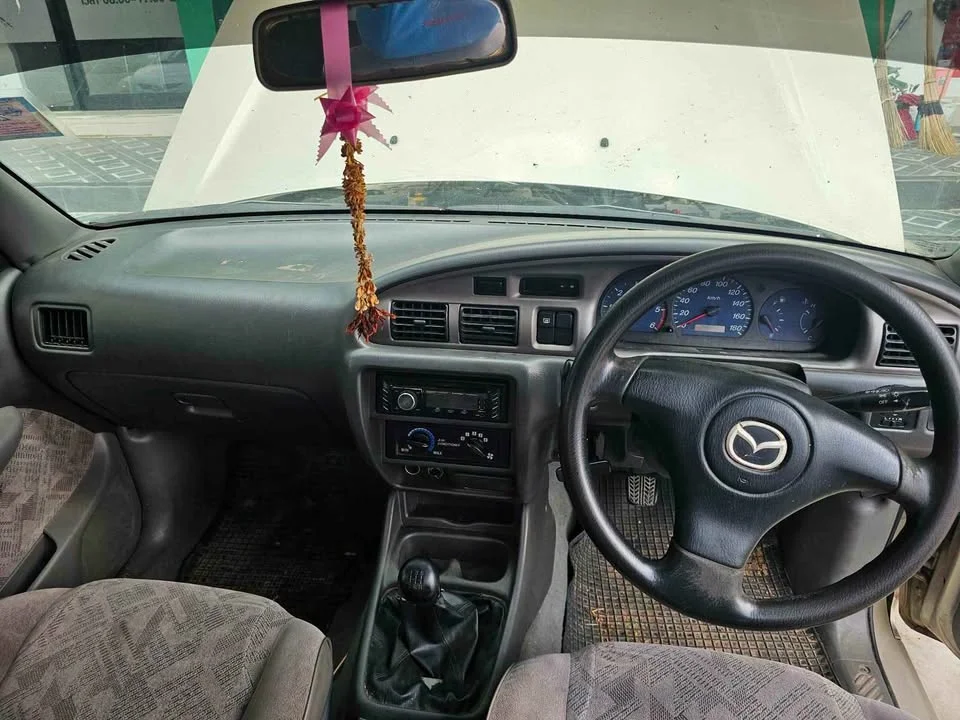 2003 Mazda 2500 Fighter V 3
