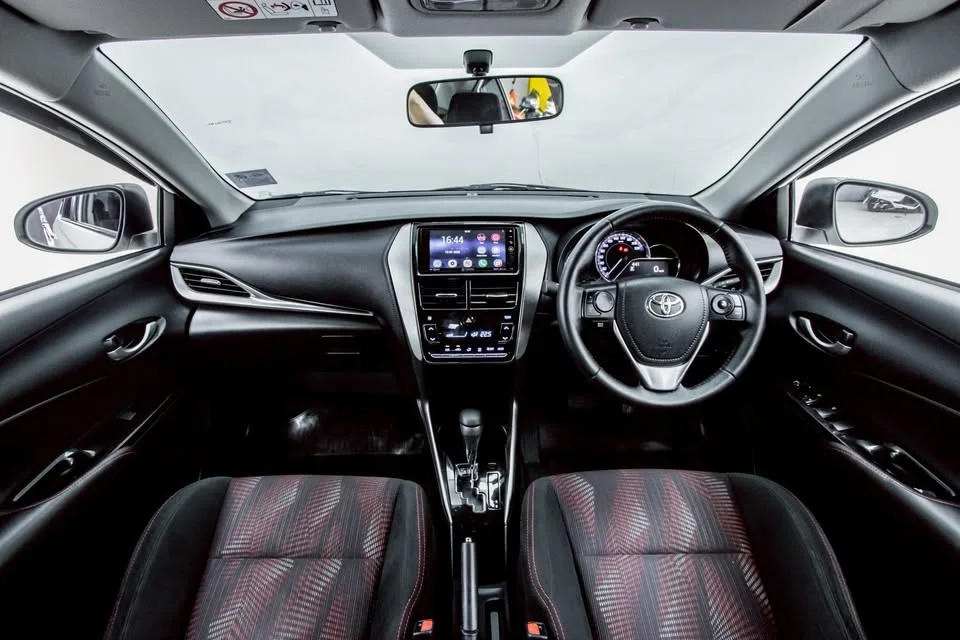 2018 Toyota Yaris ATIV III 2