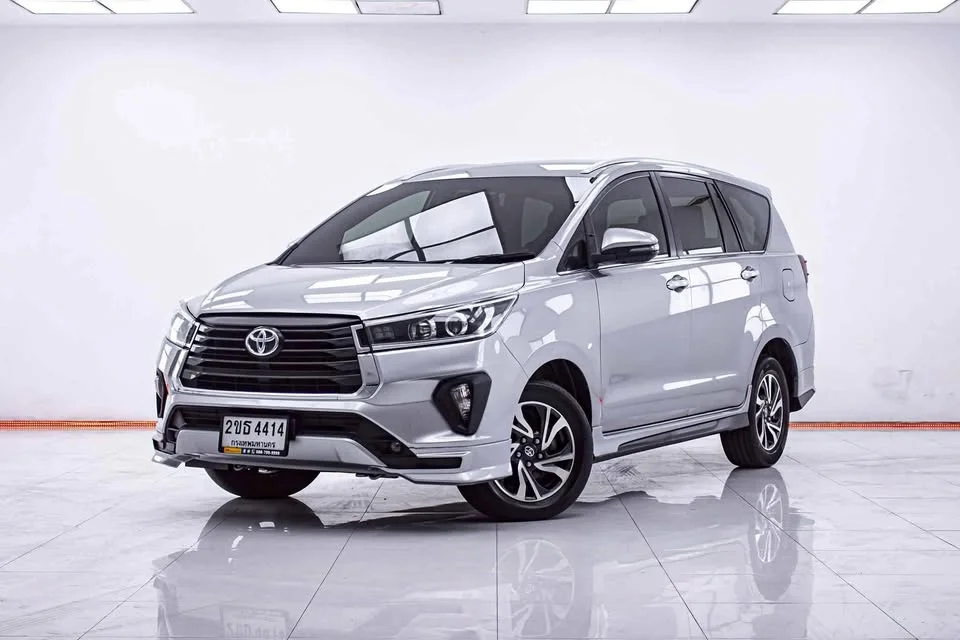 2022 Toyota Innova II 3