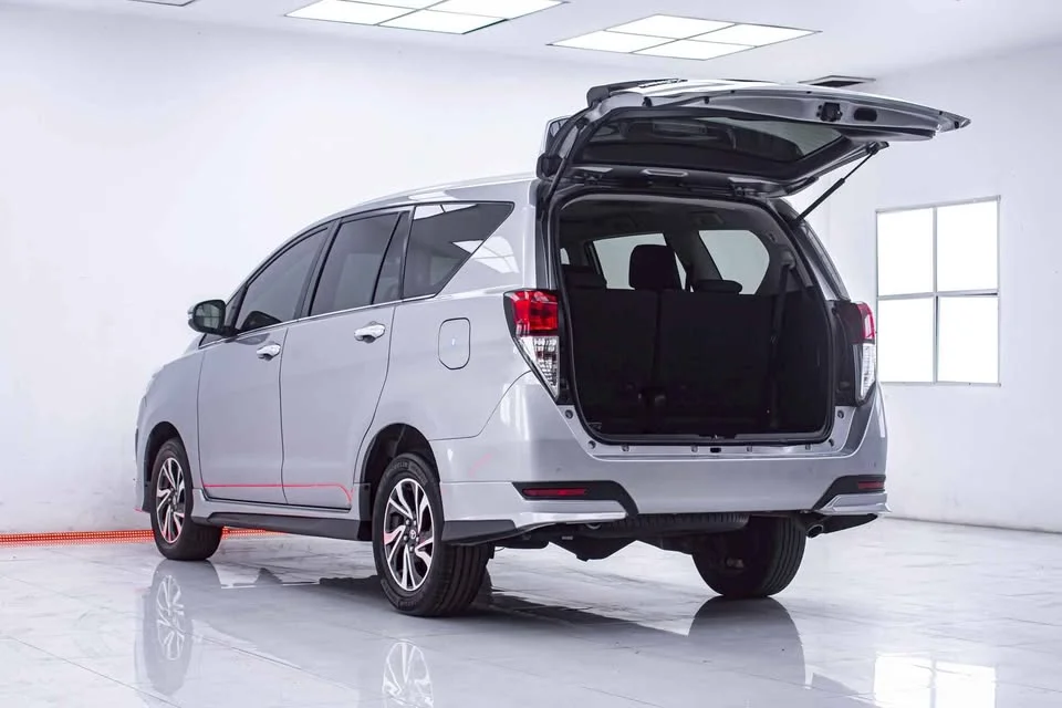 2022 Toyota Innova II 2