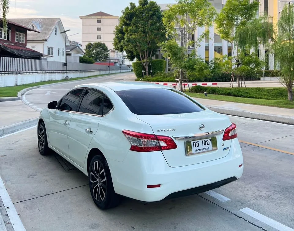 2013 Nissan Sylphy III (B17) 2