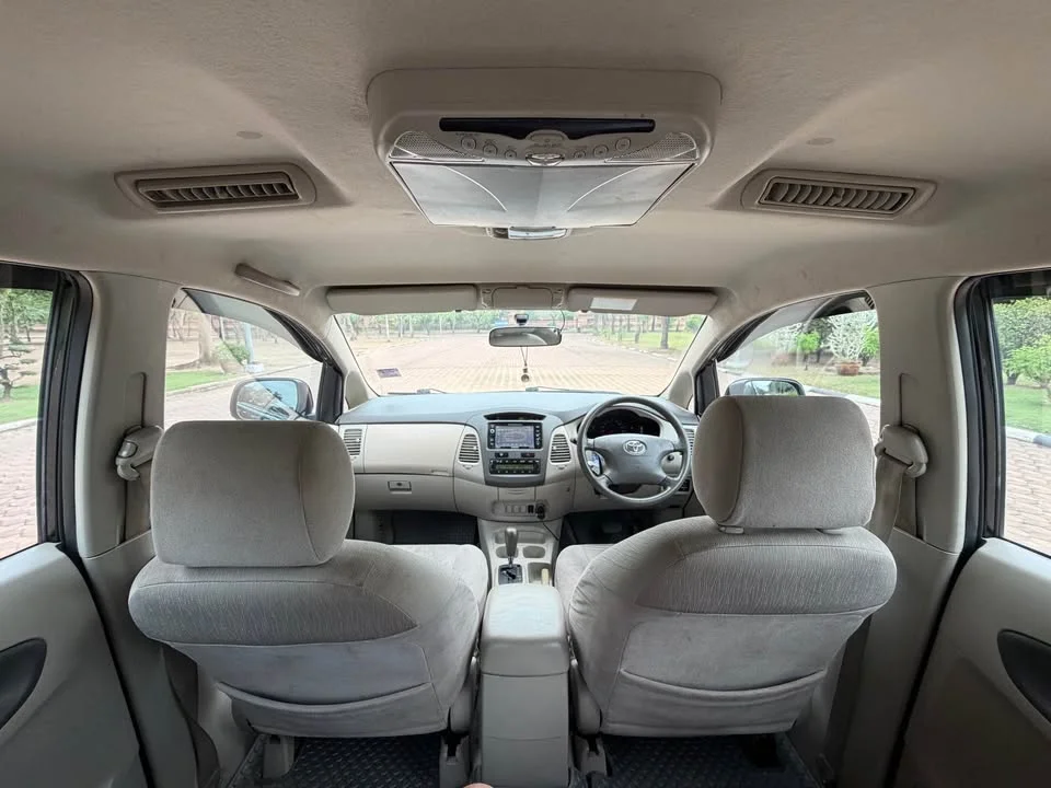 2010 Toyota Innova I 3