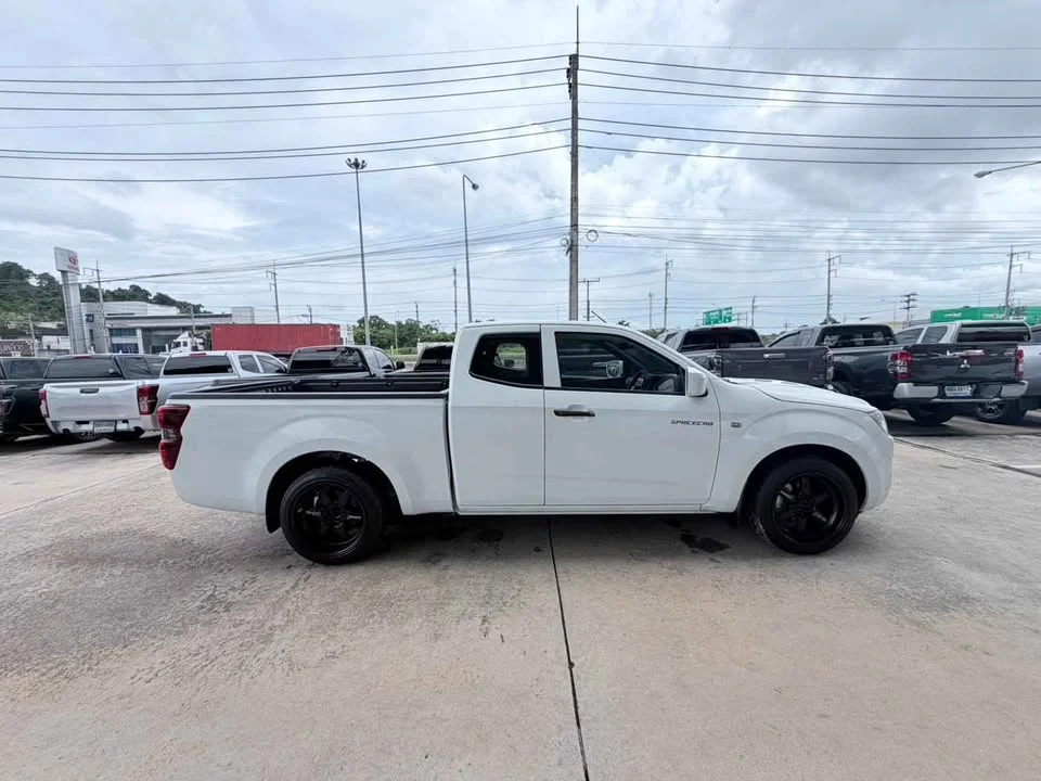 2020 Isuzu D-Max III (RG) 3