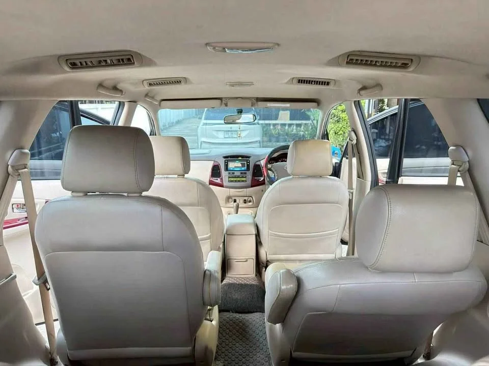 2005 Toyota Innova I 2