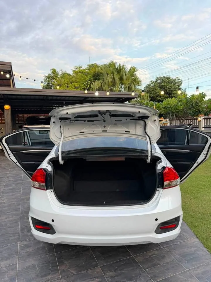 2015 Suzuki Ciaz 2