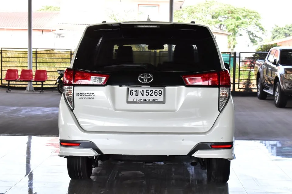 2022 Toyota Innova II 2