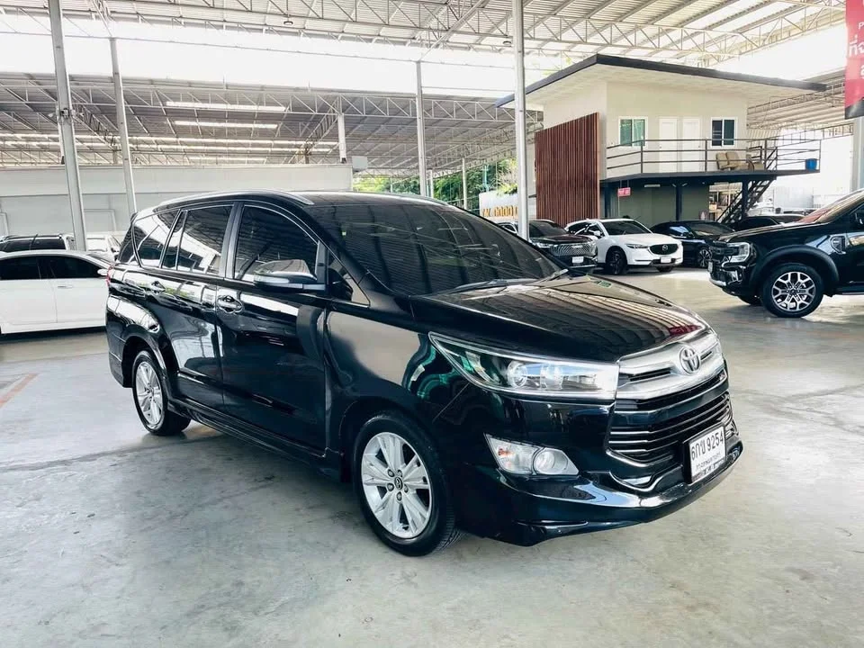 2017 Toyota Innova II 3