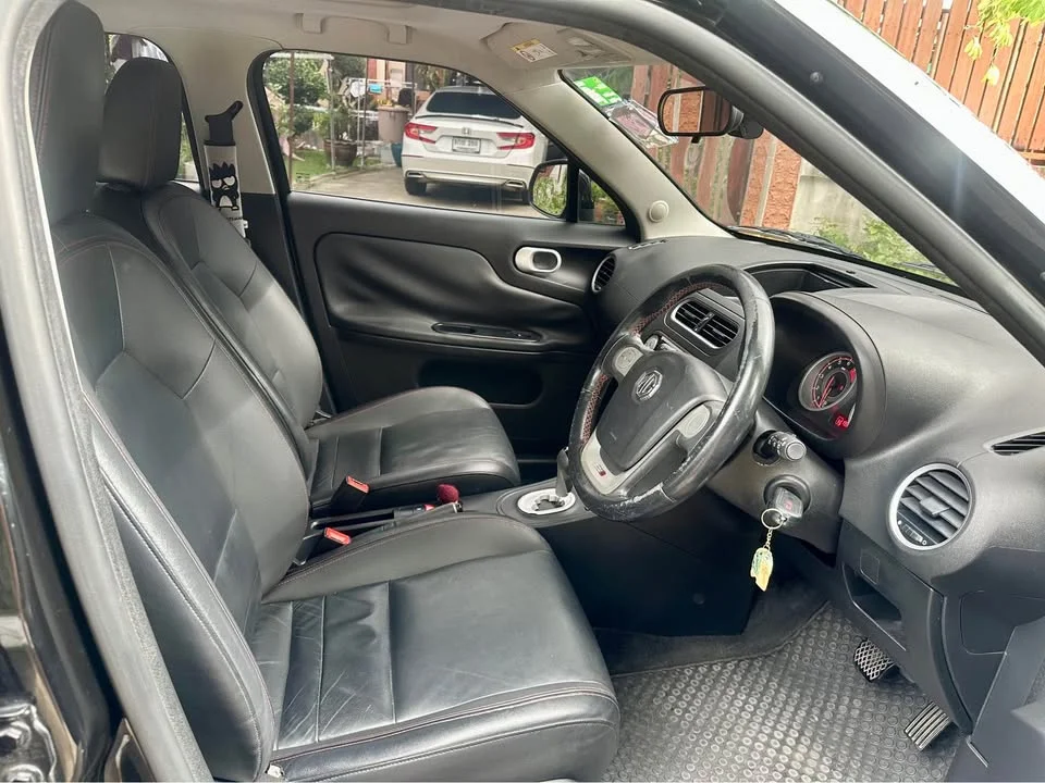 2015 MG 3 II 3