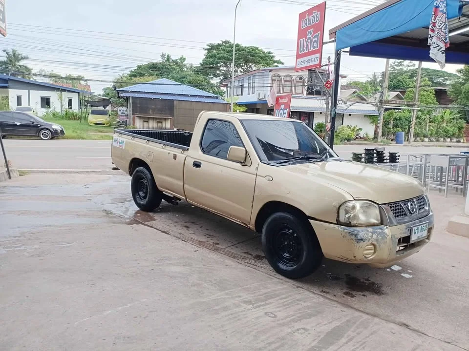 Nissan Frontier I 3
