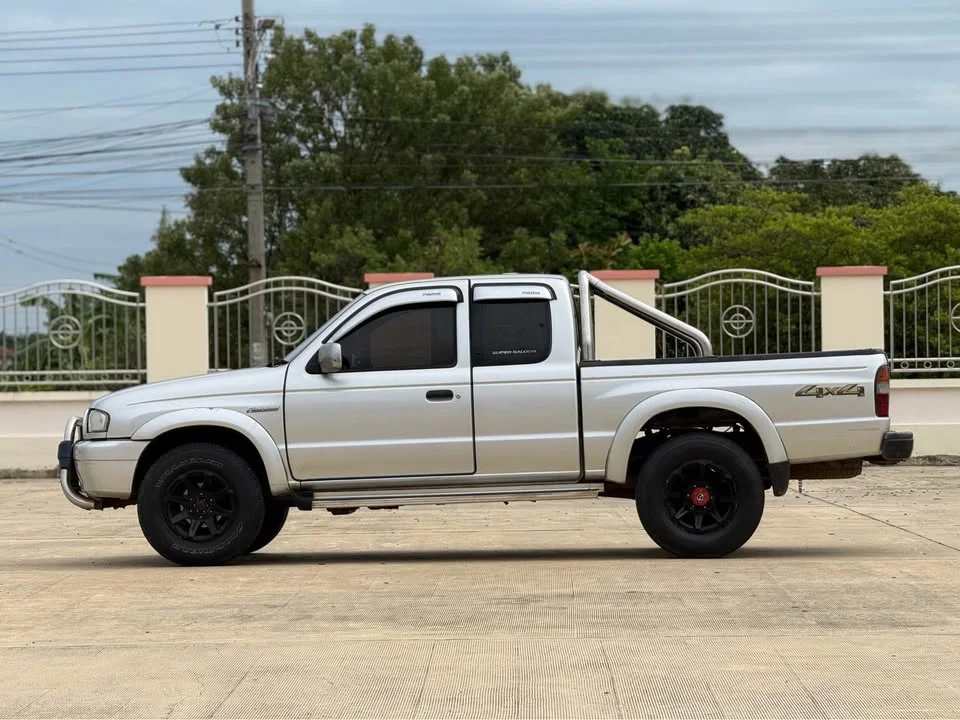 2001 Mazda 2500 Fighter V 3