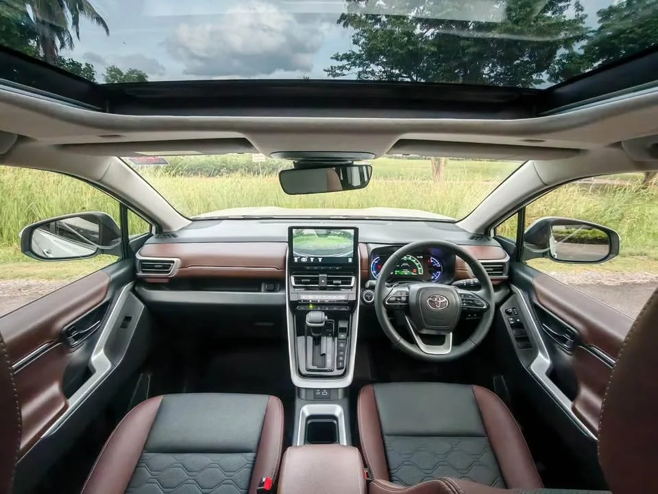 2025 Toyota Innova III 2