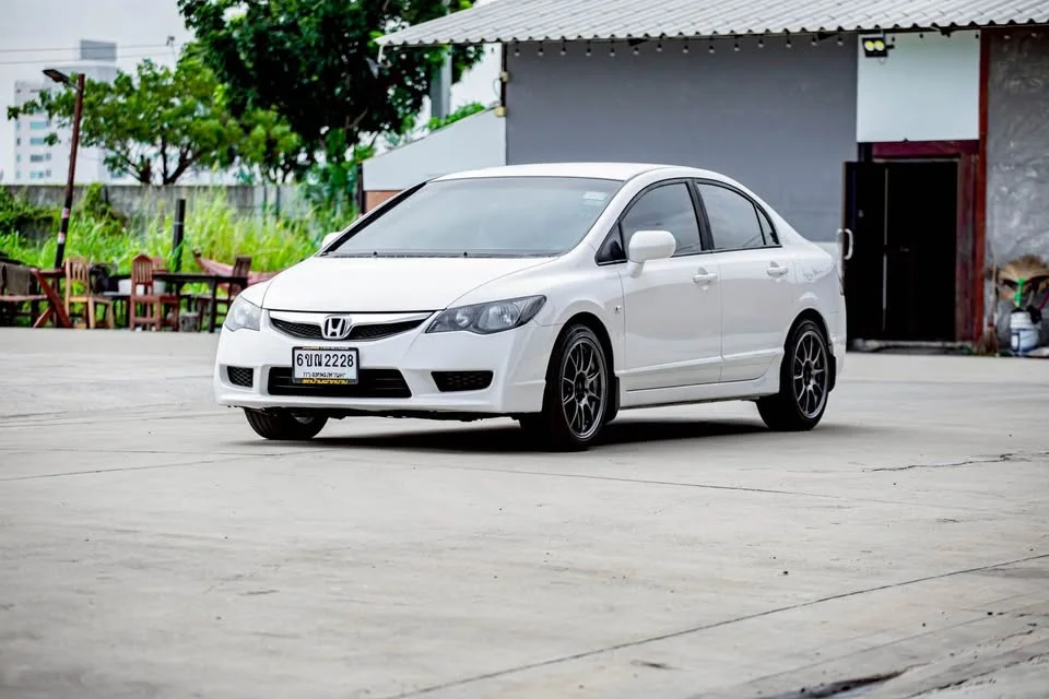 2011 Honda Civic VIII 3