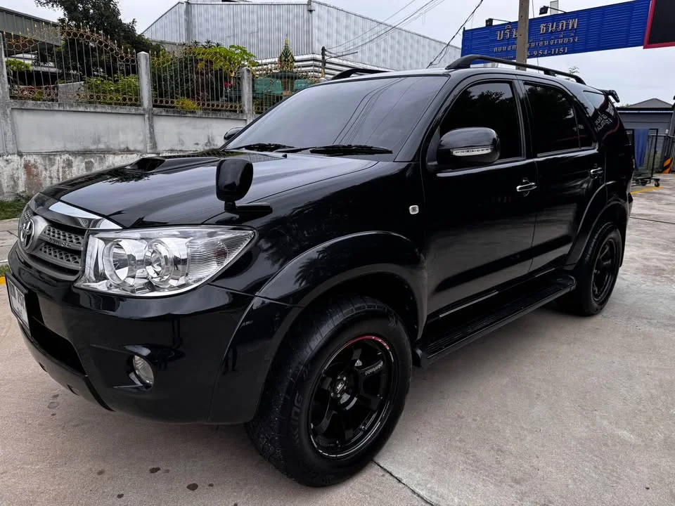 2010 Toyota Fortuner I 2