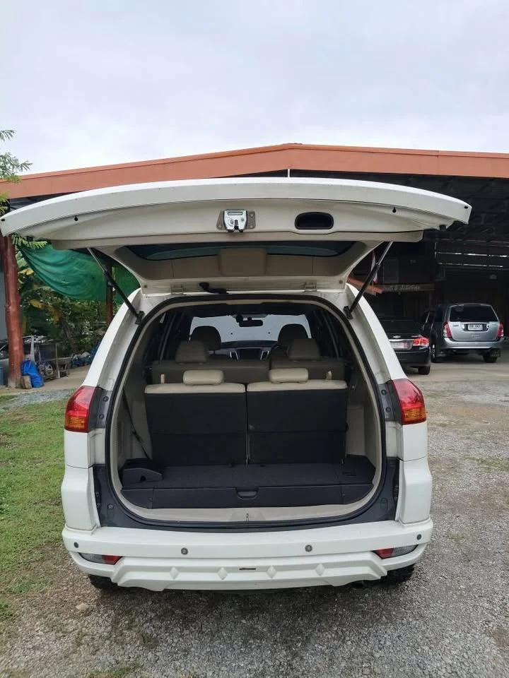 2011 Mitsubishi Pajero Sport II 2