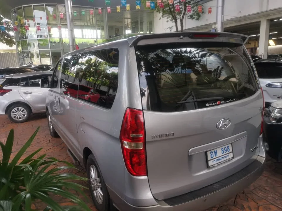 2011 Hyundai H-1 II 3