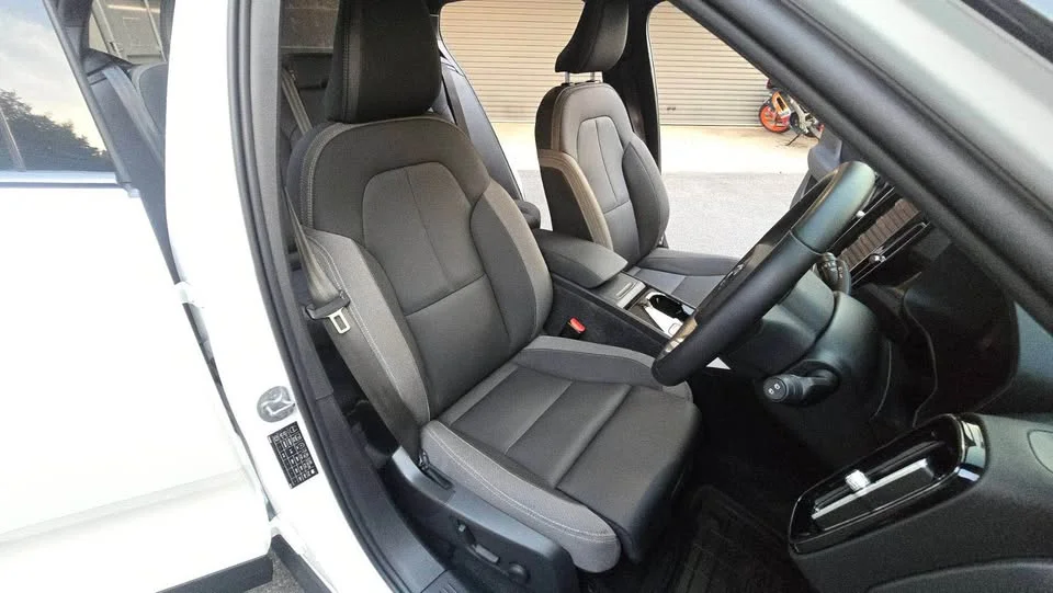 2022 Volvo XC40 3