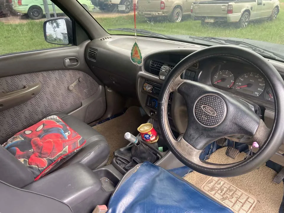 2001 Mazda 2500 Fighter V 2