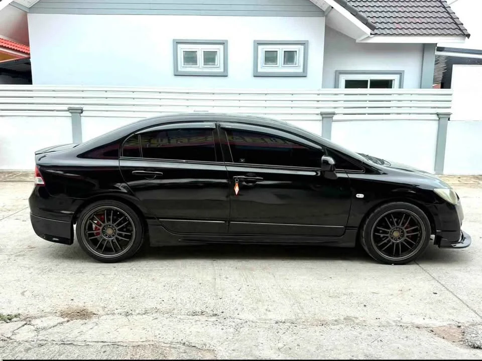 2011 Honda Civic VIII 2