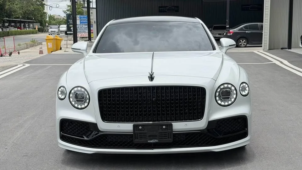 2023 Bentley Flying Spur III 2