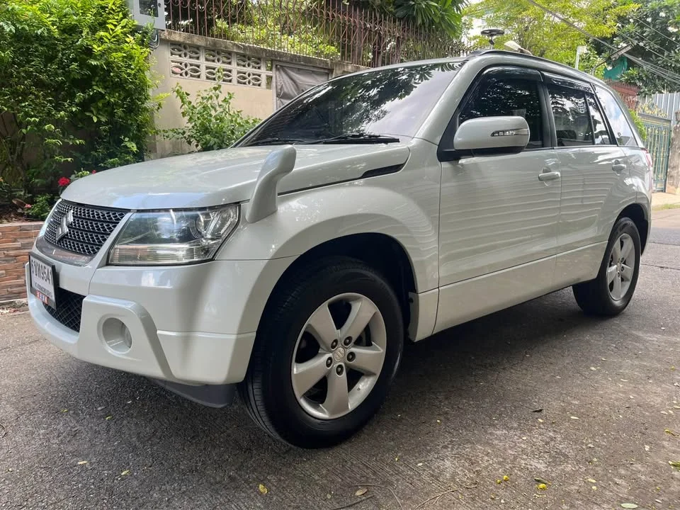2011 Suzuki Grand Vitara III 3