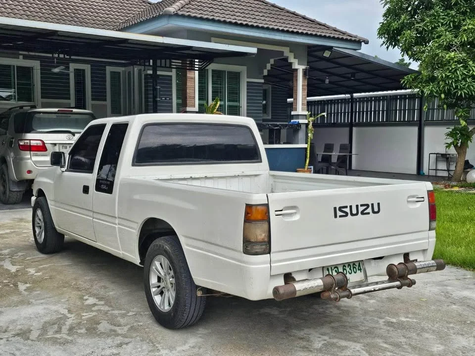 1992 Isuzu TFR III 3