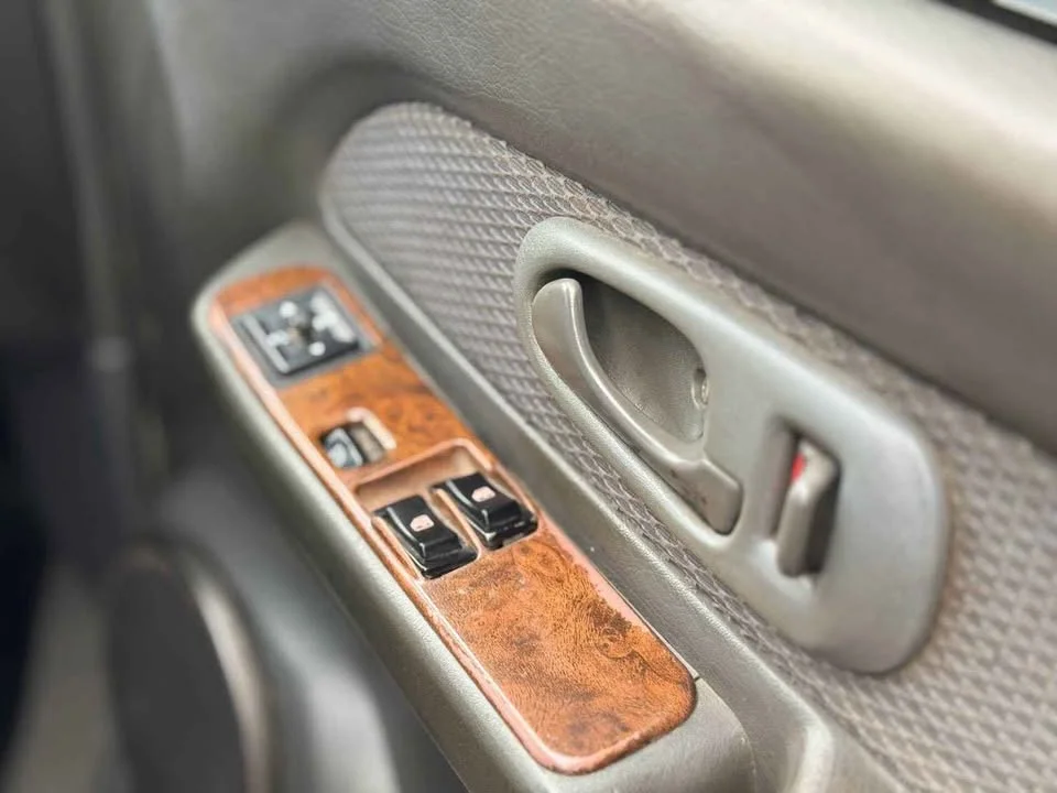 2003 Mitsubishi Strada III 2