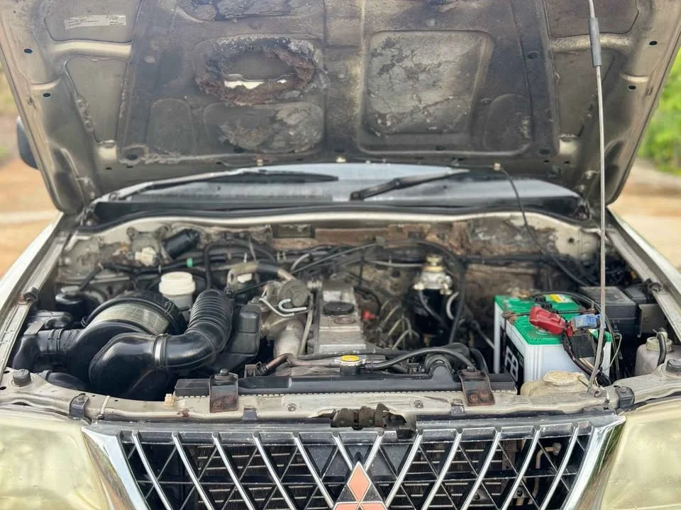 2003 Mitsubishi Strada III 3