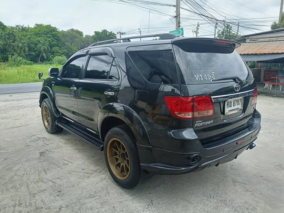 2005 Toyota Fortuner I 2
