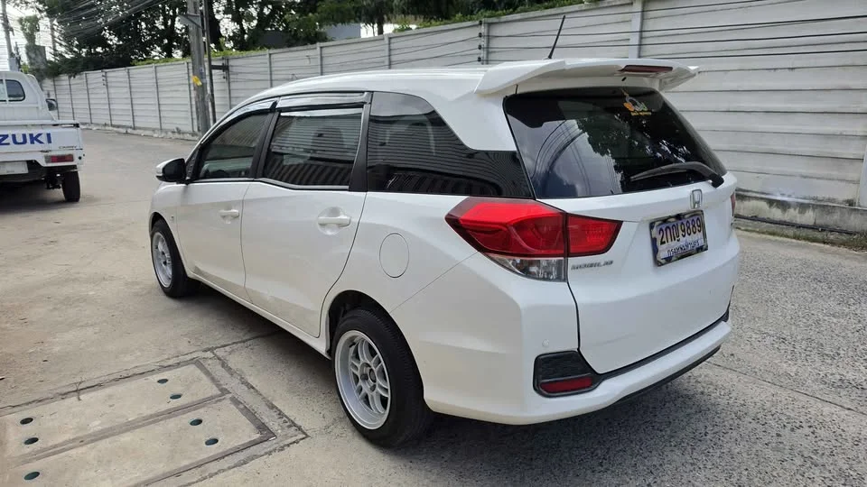 2015 Honda Mobilio II 3