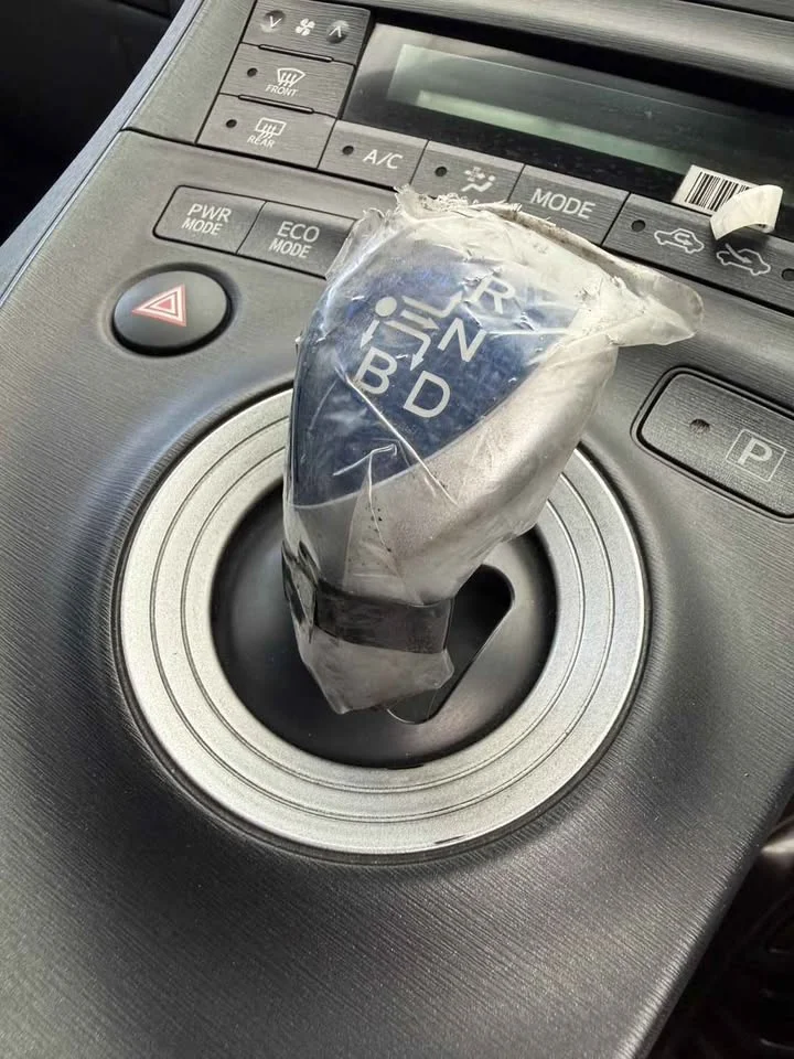 2013 Toyota Prius III 2