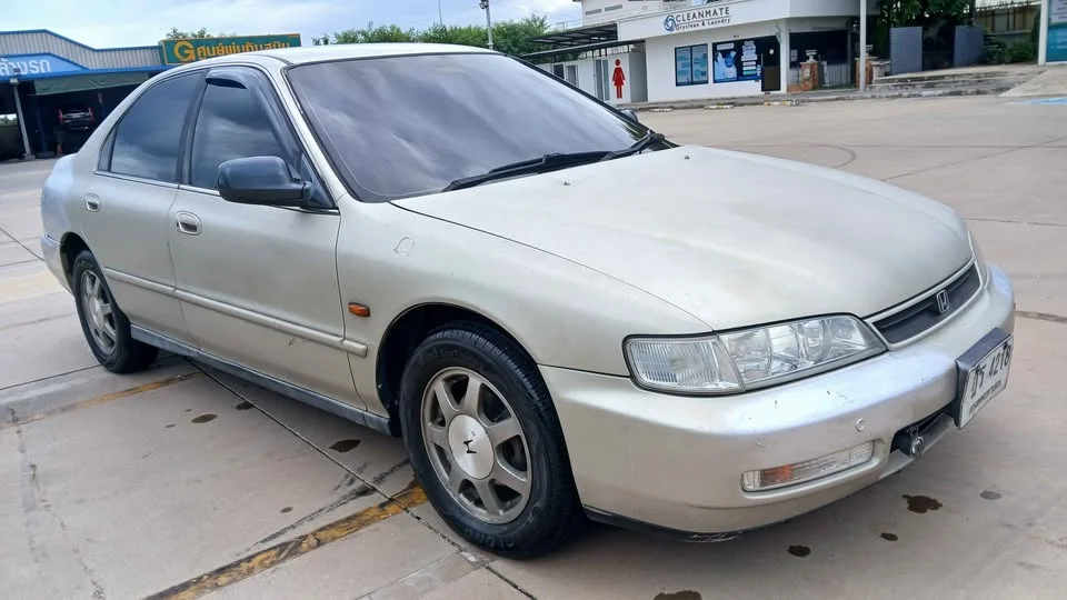 1996 Honda Accord V 2