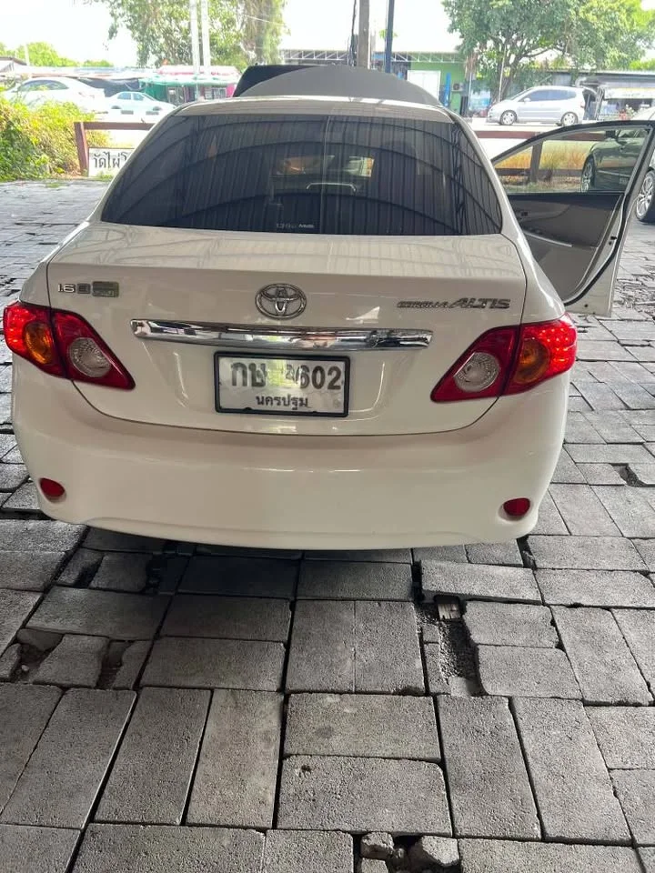 2010 Toyota Corolla Altis X (E140) 2