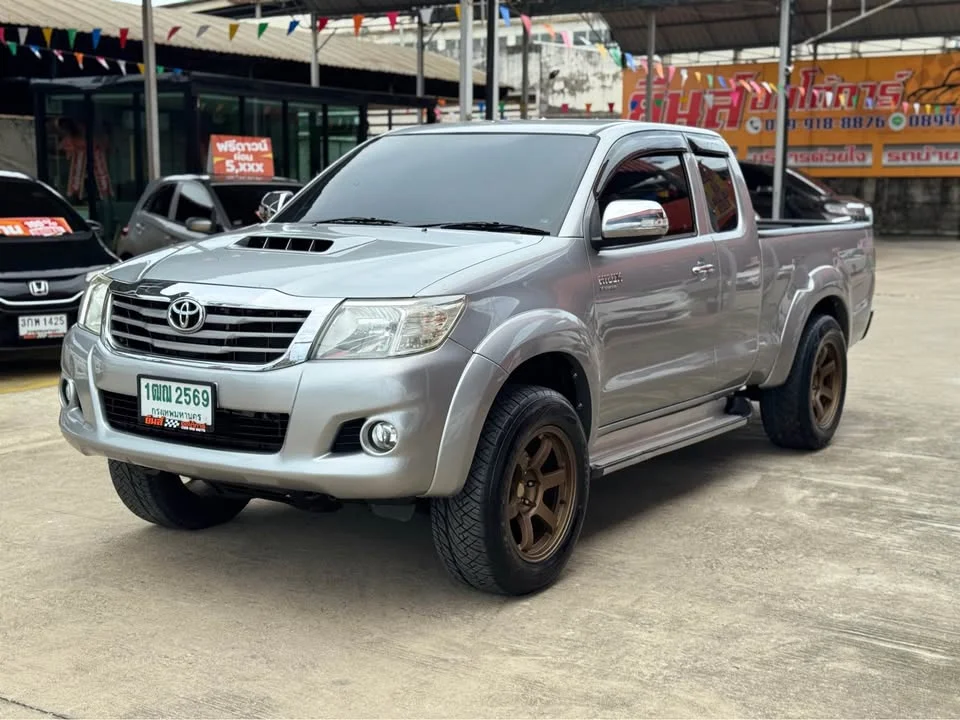2015 Toyota Hilux VII 2