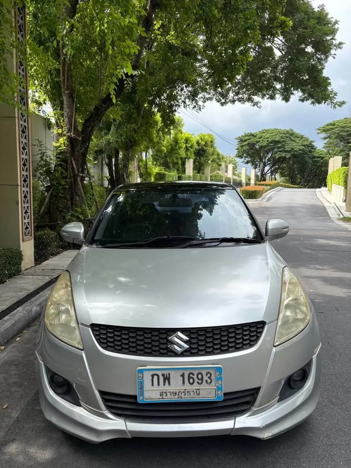 2012 Suzuki Swift II 3
