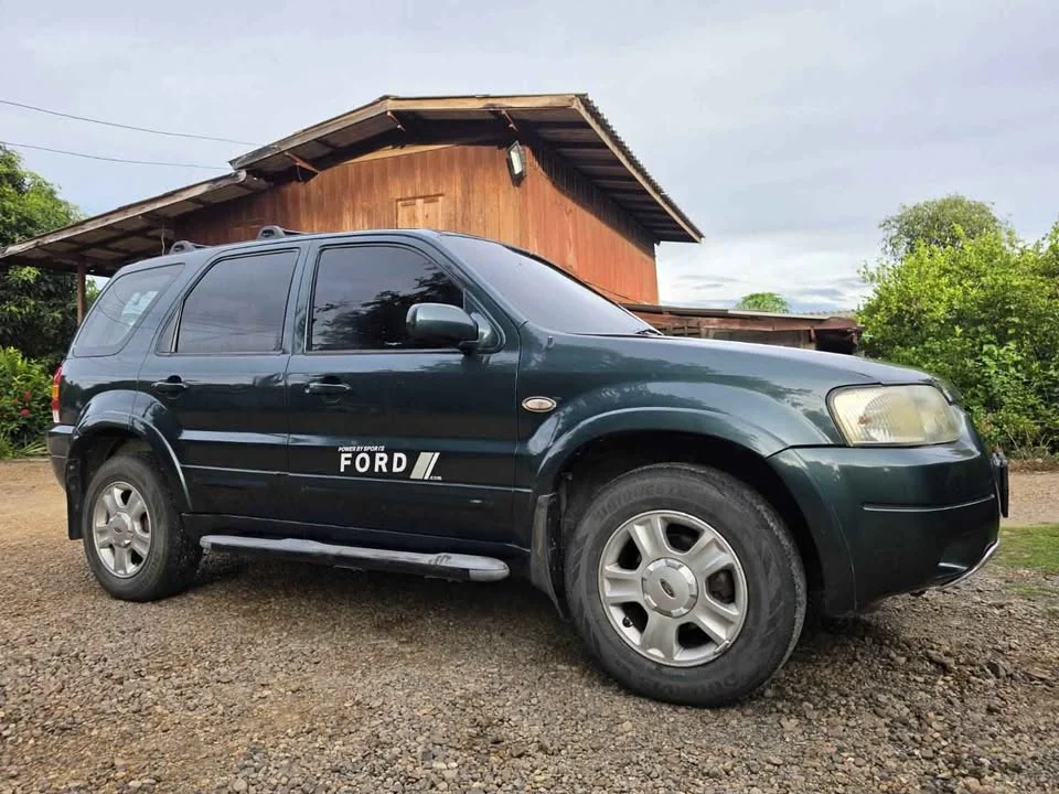 2004 Ford Escape I 2