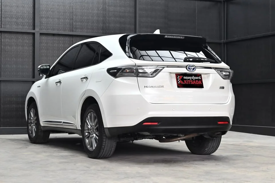 2014 Toyota Harrier III 2
